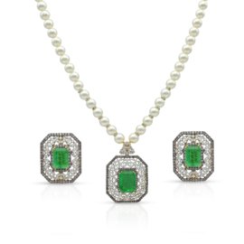 Gold Locket Set Design