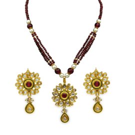 Gold Locket Set Design